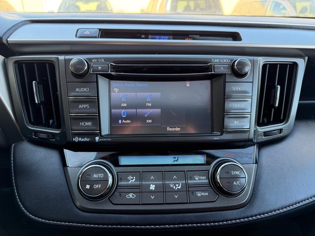 Toyota RAV4 AWD 4dr XLE (Natl) 2015