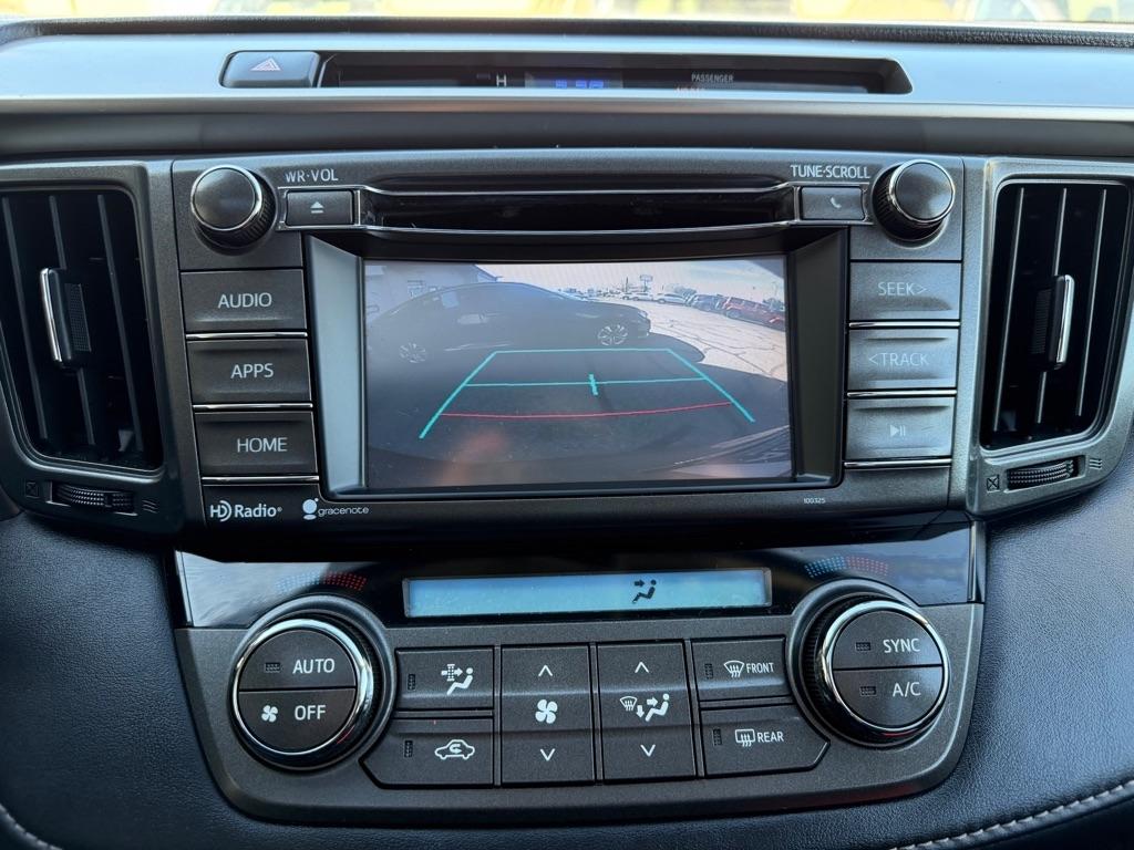 Toyota RAV4 AWD 4dr XLE (Natl) 2015