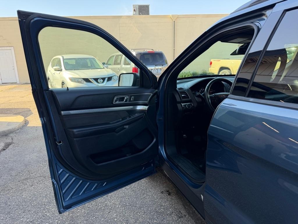 Ford Explorer XLT FWD 2019