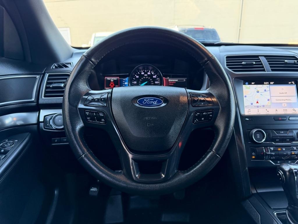 Ford Explorer XLT FWD 2019
