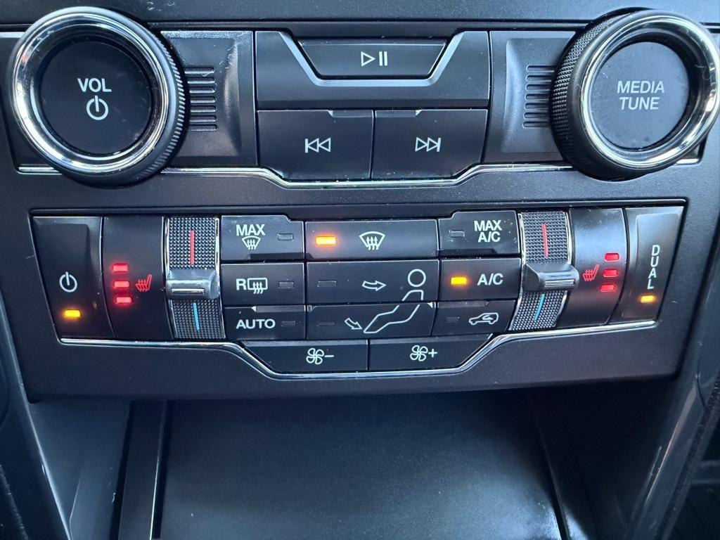 Ford Explorer XLT FWD 2019
