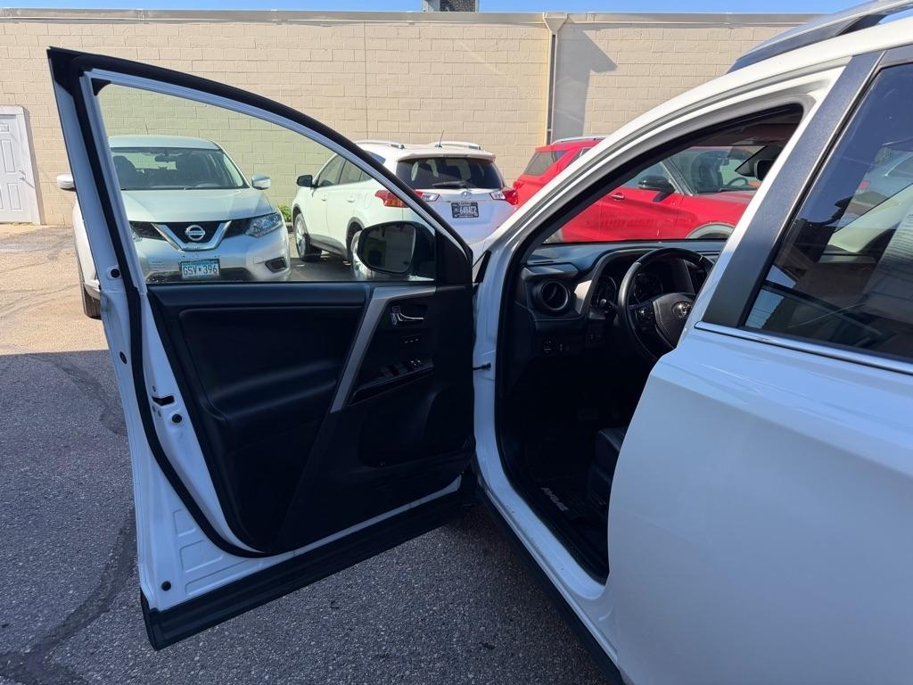 Toyota RAV4 Limited AWD (Natl) 2018