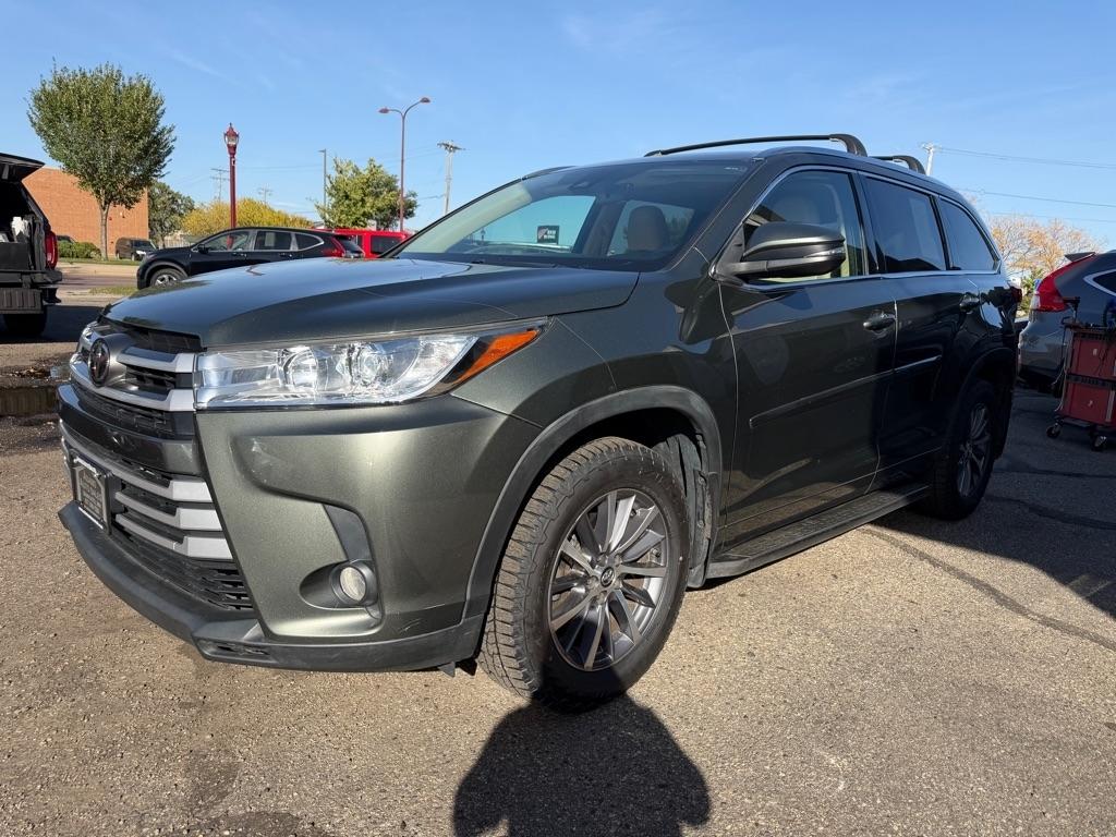 Toyota Highlander XLE V6 AWD (Natl) 2017