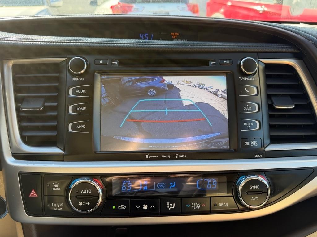 Toyota Highlander XLE V6 AWD (Natl) 2017