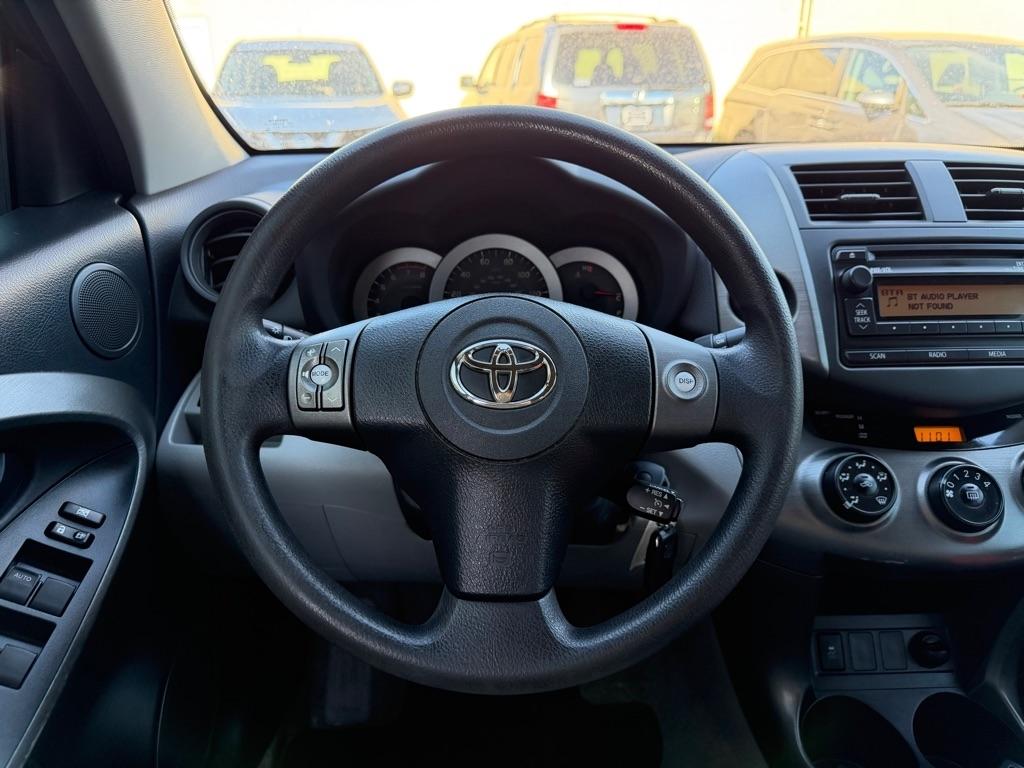 Toyota RAV4 FWD 4dr I4 (Natl) 2012