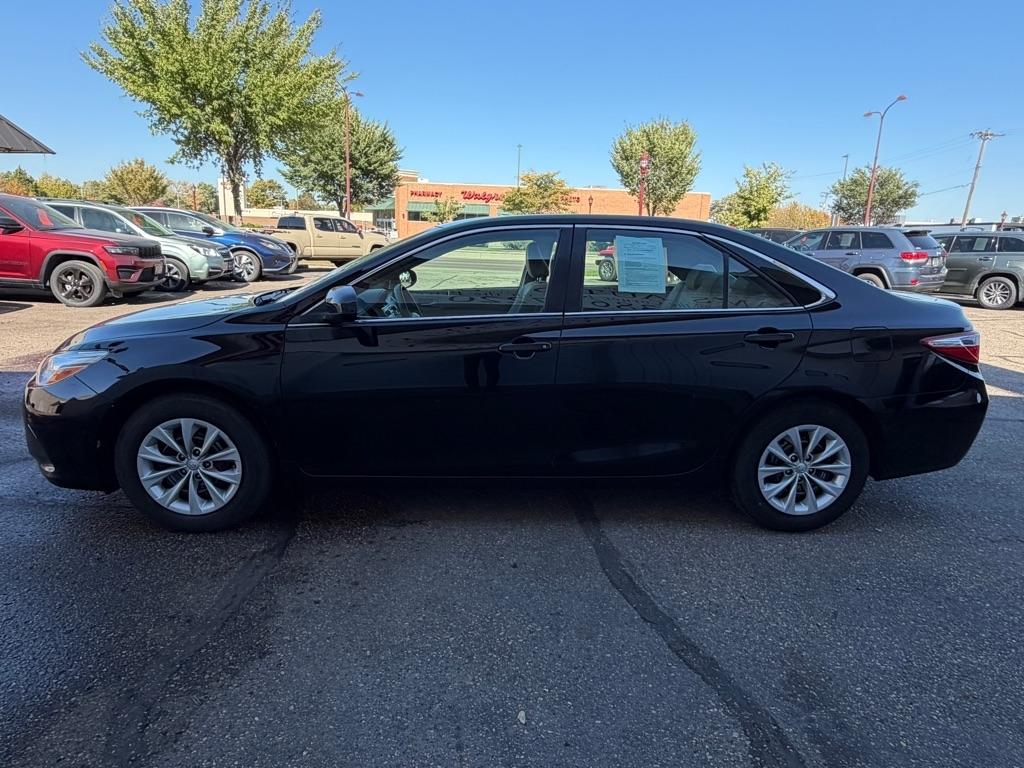 Toyota Camry XLE Auto (Natl) 2017