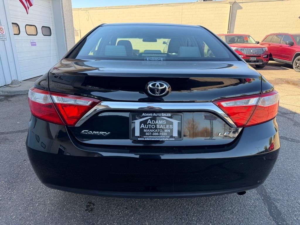 Toyota Camry XLE Auto (Natl) 2017