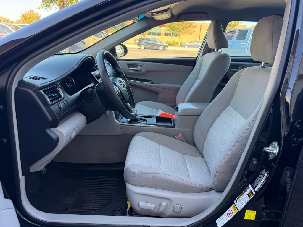 Toyota Camry XLE Auto (Natl) 2017