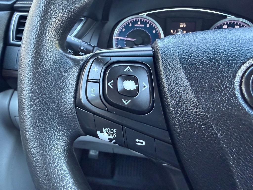 Toyota Camry XLE Auto (Natl) 2017