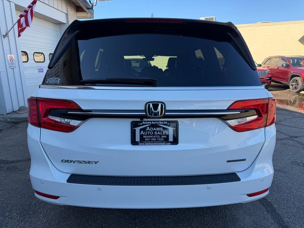 Honda Odyssey Touring Auto 2023