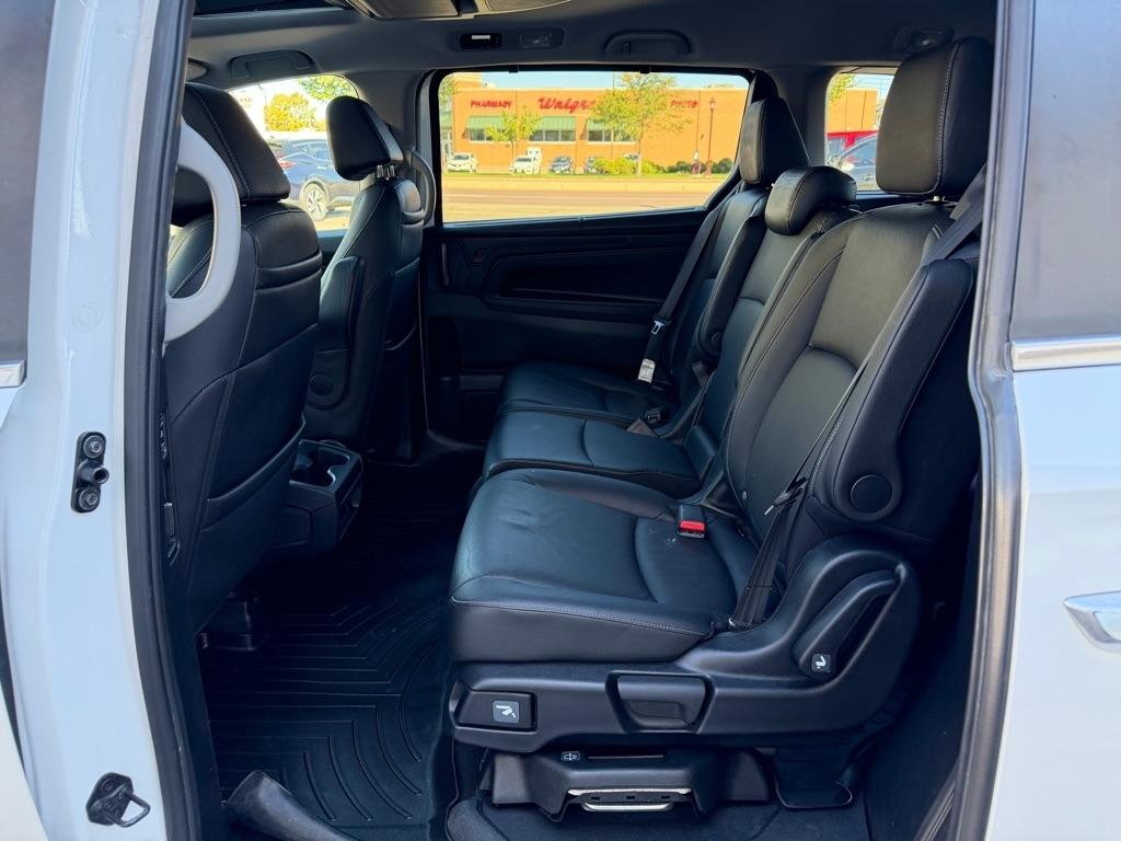 Honda Odyssey Touring Auto 2023