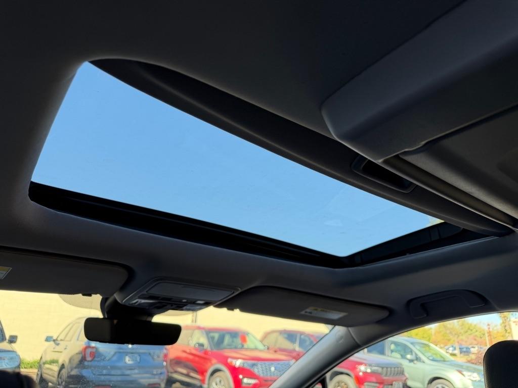Honda Odyssey Touring Auto 2023