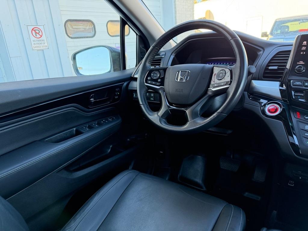 Honda Odyssey Touring Auto 2023