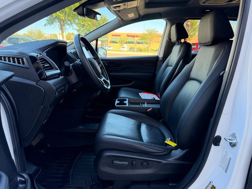 Honda Odyssey Touring Auto 2023