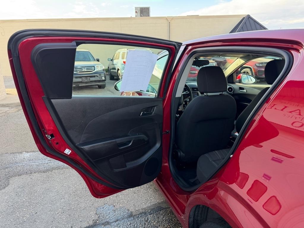 Chevrolet Sonic 5dr HB Auto LT 2015
