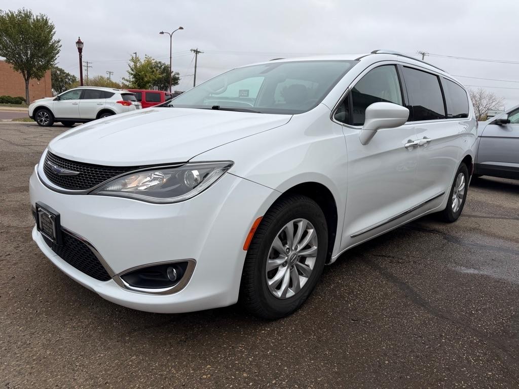 Chrysler Pacifica Touring L FWD 2018