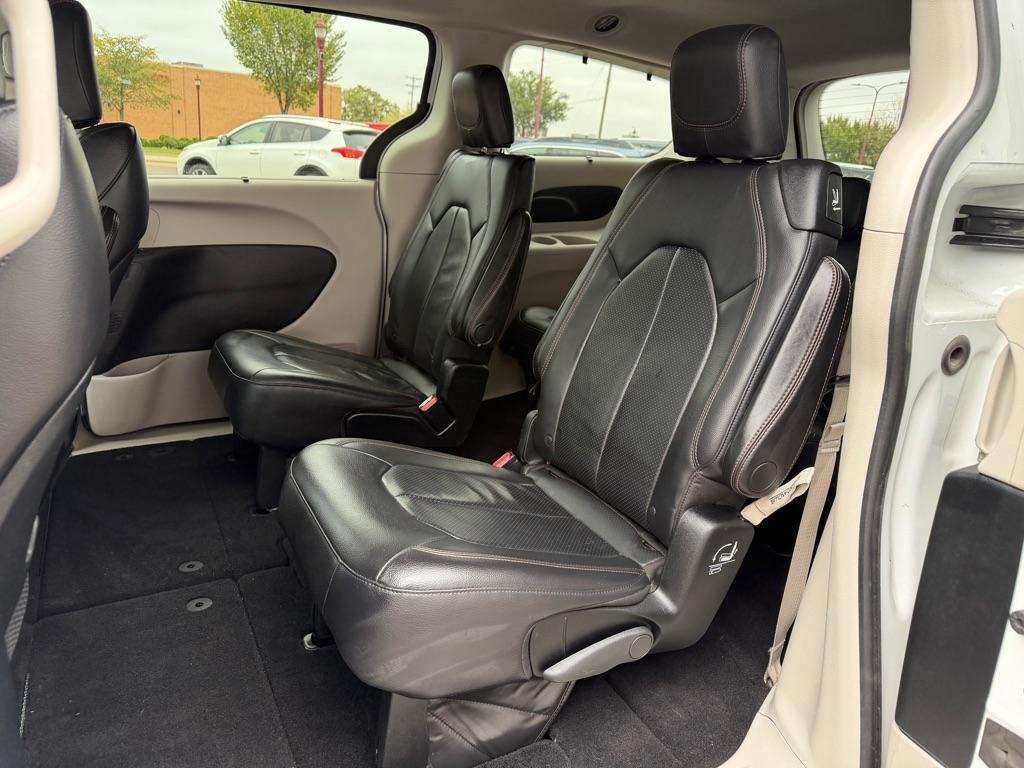 Chrysler Pacifica Touring L FWD 2018