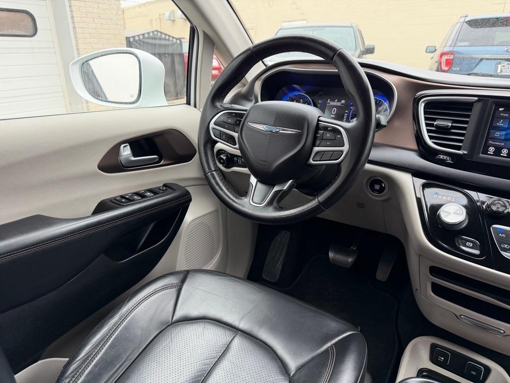 Chrysler Pacifica Touring L FWD 2018