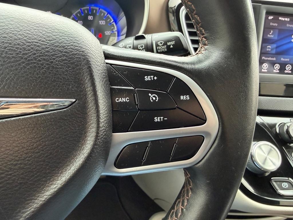 Chrysler Pacifica Touring L FWD 2018