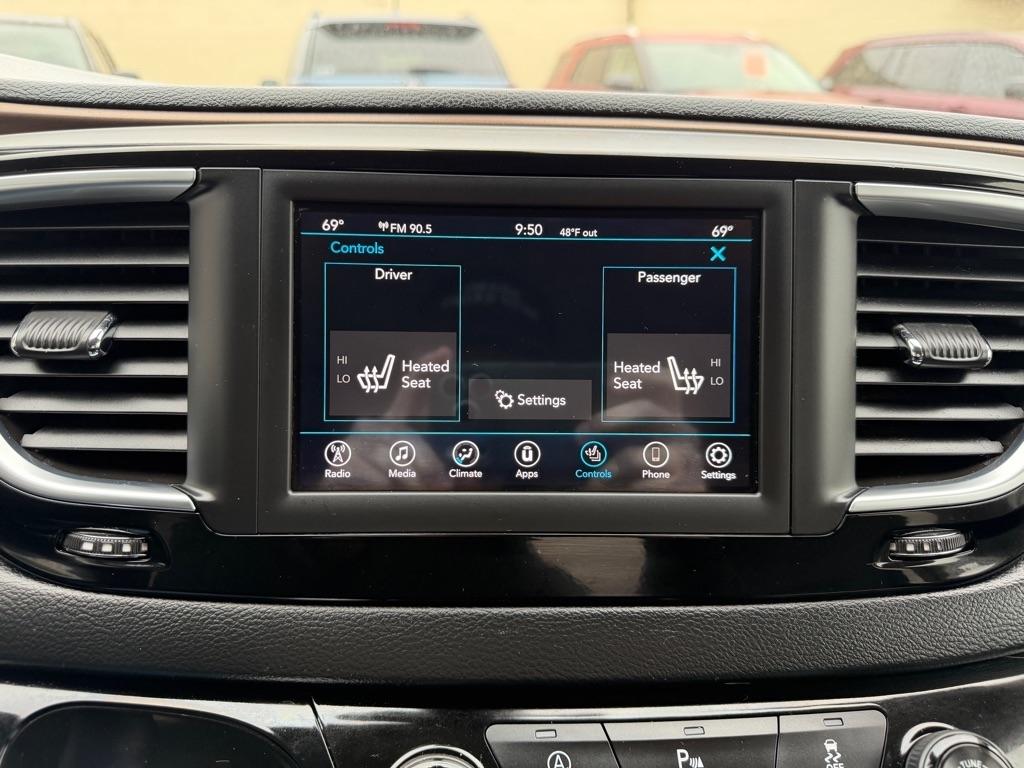 Chrysler Pacifica Touring L FWD 2018
