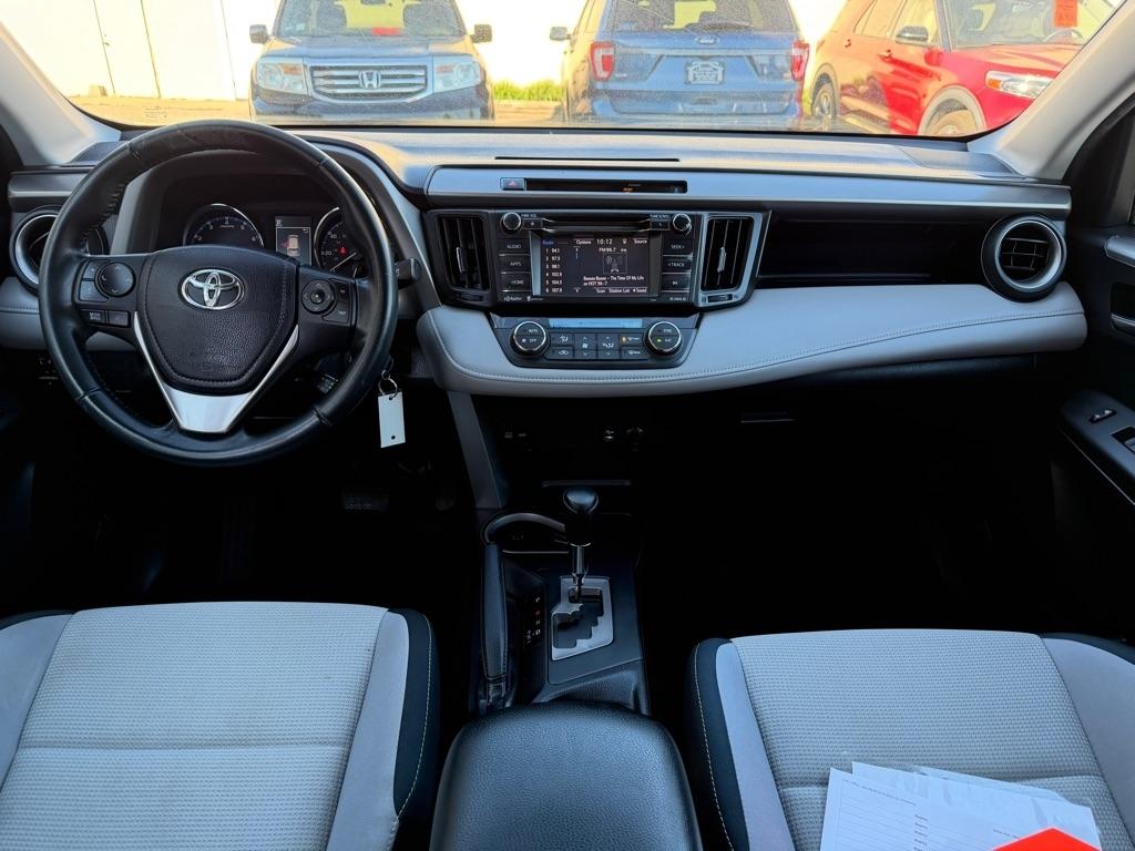 Toyota RAV4 AWD 4dr XLE (Natl) 2016