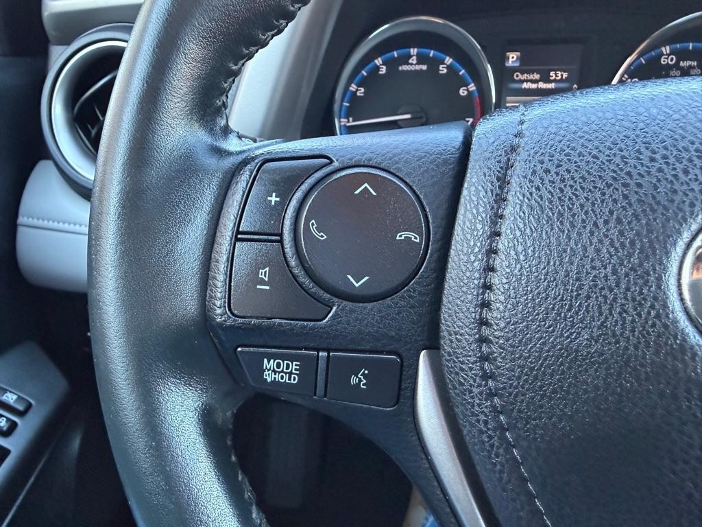 Toyota RAV4 AWD 4dr XLE (Natl) 2016