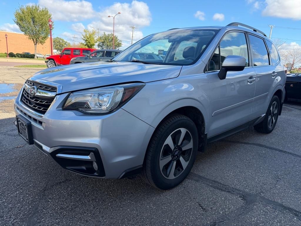 Subaru Forester 2.5i Limited CVT 2017