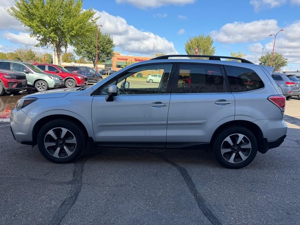 Subaru Forester 2.5i Limited CVT 2017