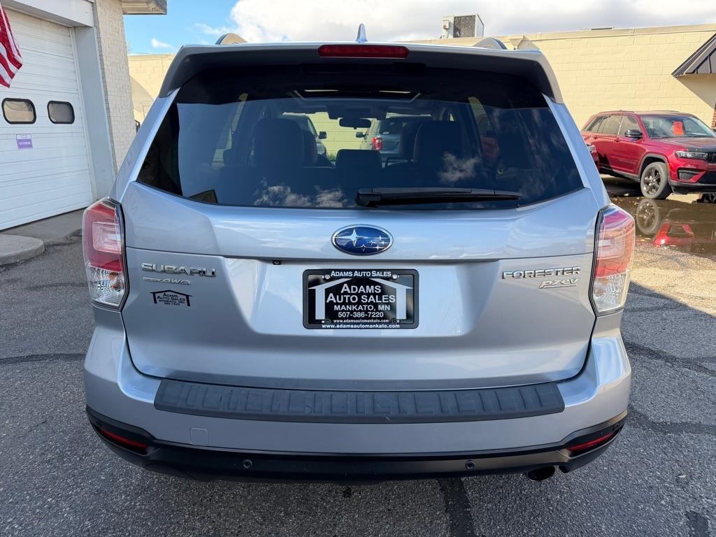 Subaru Forester 2.5i Limited CVT 2017