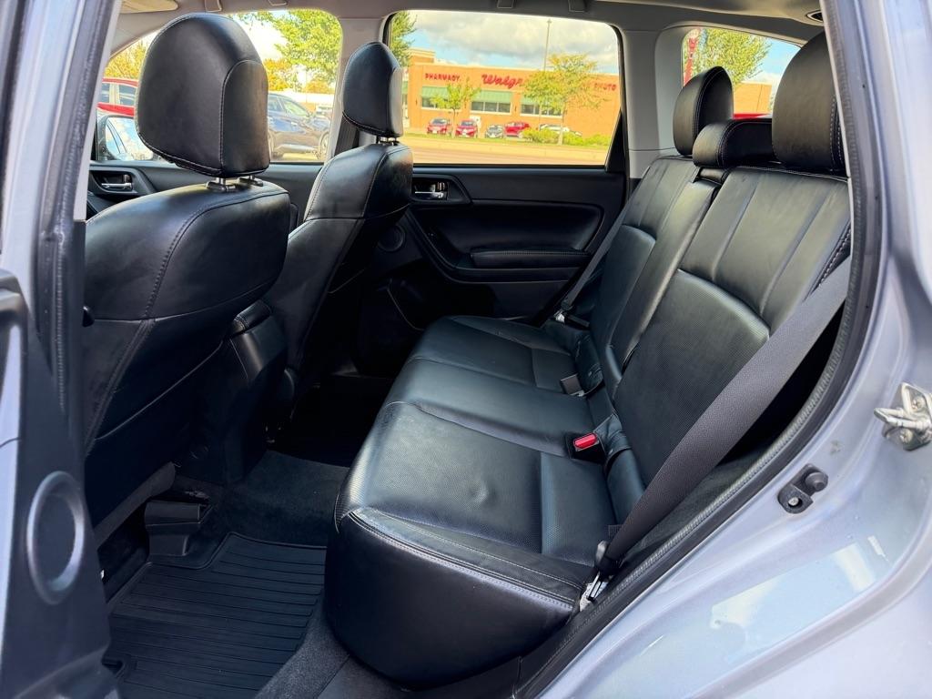 Subaru Forester 2.5i Limited CVT 2017