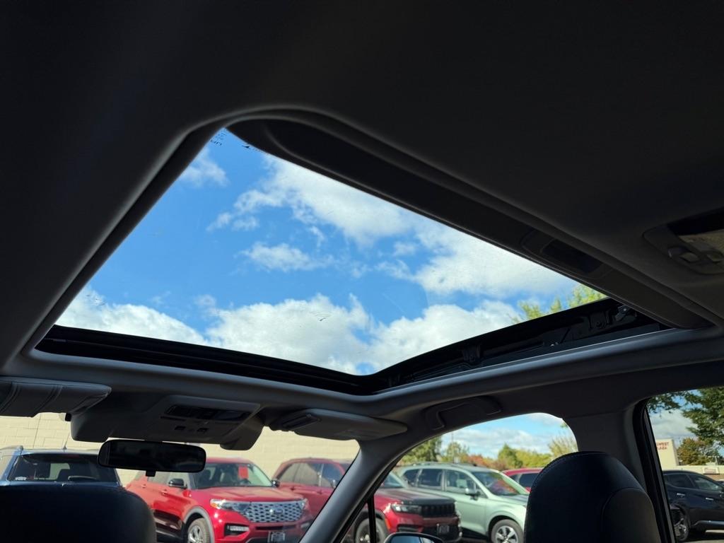 Subaru Forester 2.5i Limited CVT 2017