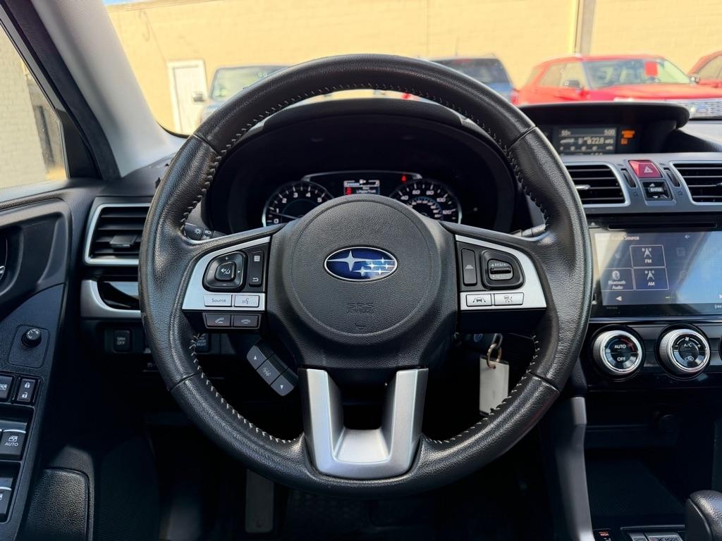 Subaru Forester 2.5i Limited CVT 2017
