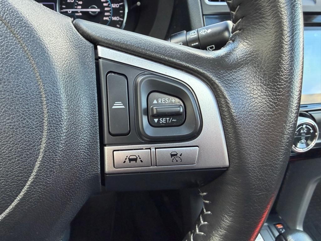 Subaru Forester 2.5i Limited CVT 2017