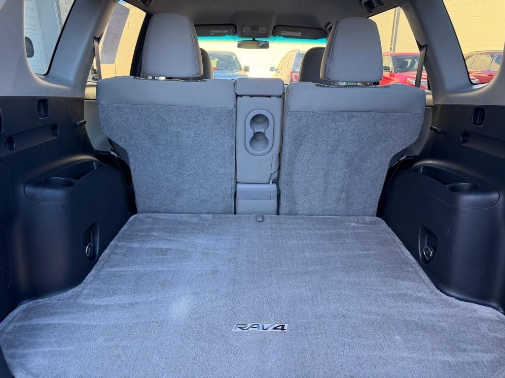 Toyota RAV4 4WD 4dr I4 (Natl) 2012
