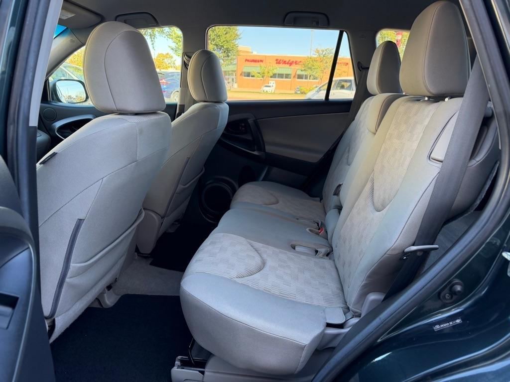 Toyota RAV4 4WD 4dr I4 (Natl) 2012