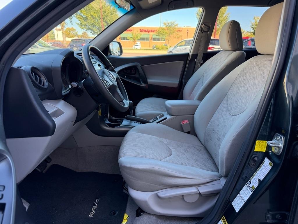 Toyota RAV4 4WD 4dr I4 (Natl) 2012