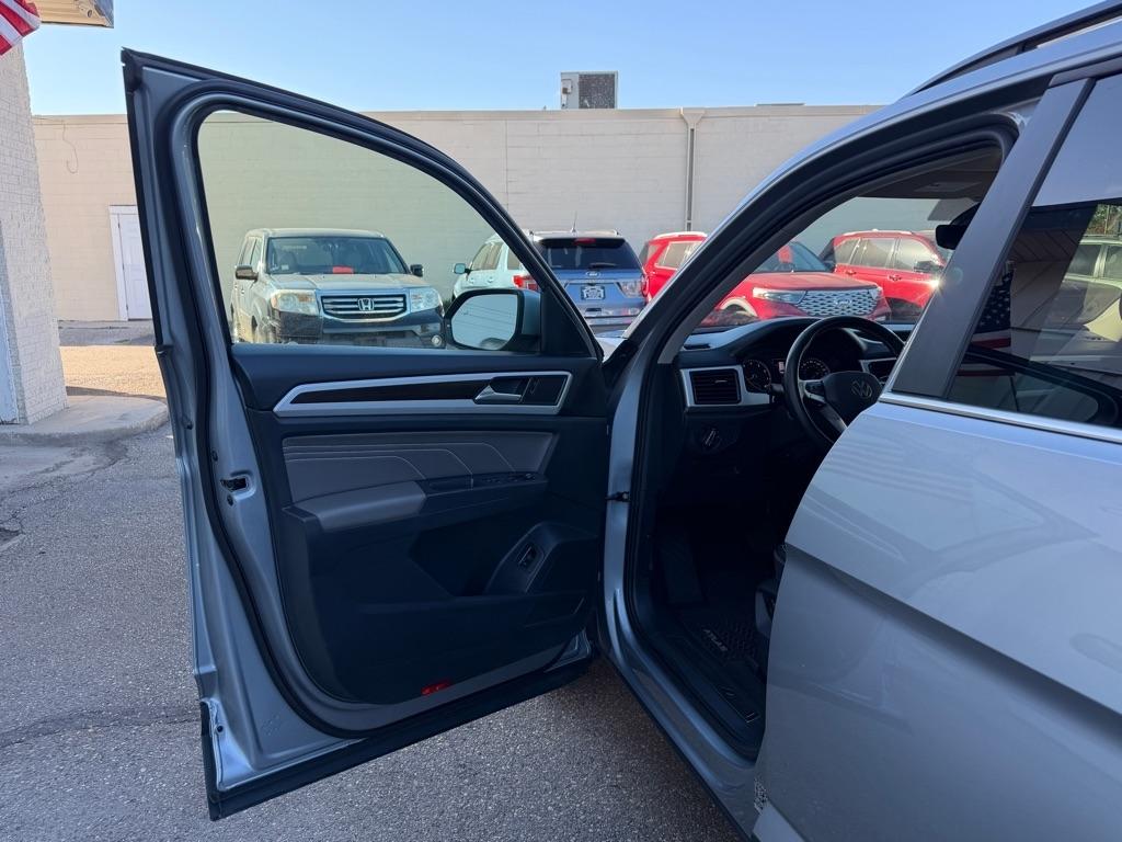Volkswagen Atlas 2021.5 3.6L V6 SE w/Technology 4MOTION 2021