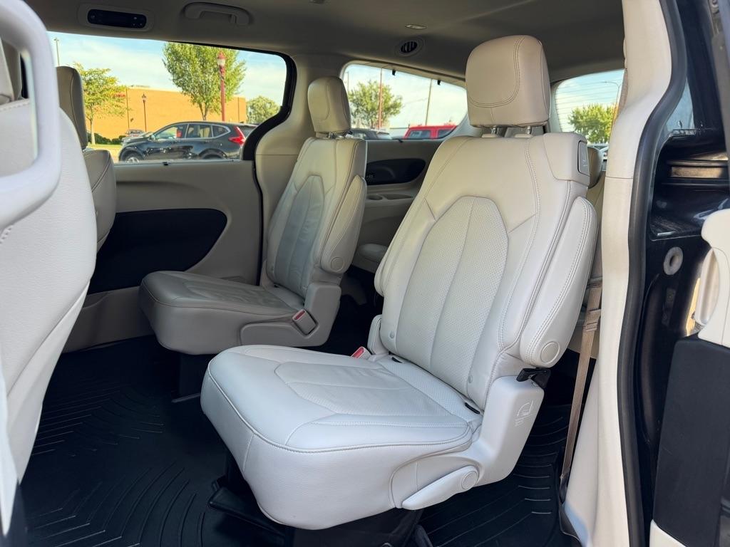 Chrysler Pacifica Touring L AWD 2021