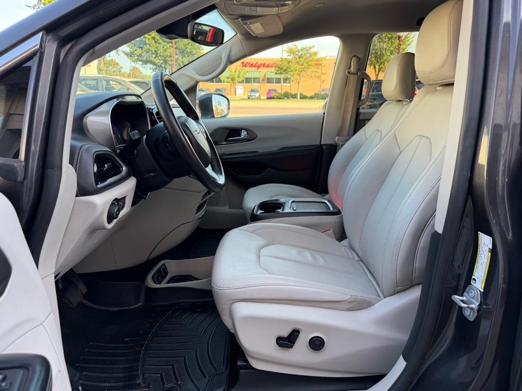 Chrysler Pacifica Touring L AWD 2021
