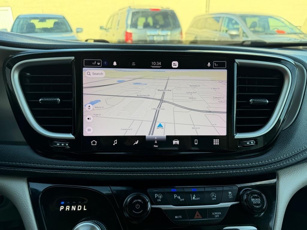Chrysler Pacifica Touring L AWD 2021