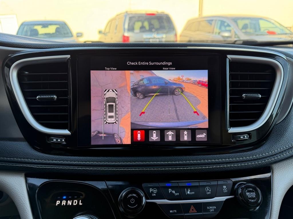 Chrysler Pacifica Touring L AWD 2021