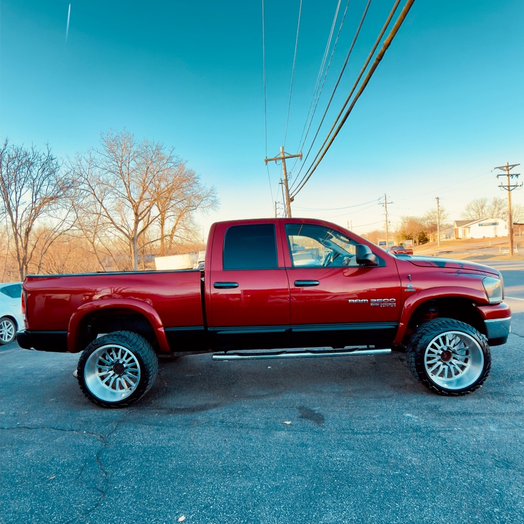 Dodge Ram 2500 4dr Quad Cab 140.5 4WD SLT 2006