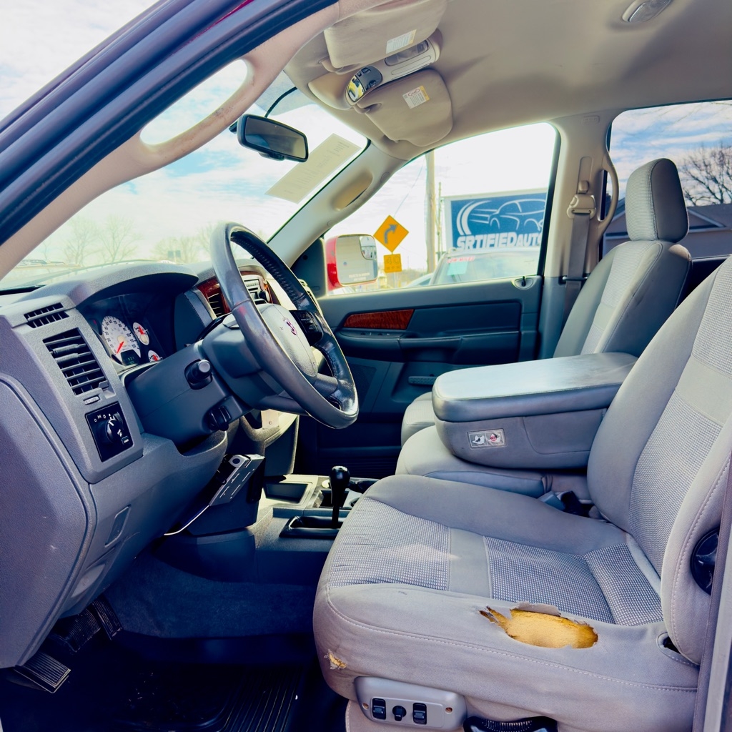 Dodge Ram 2500 4dr Quad Cab 140.5 4WD SLT 2006