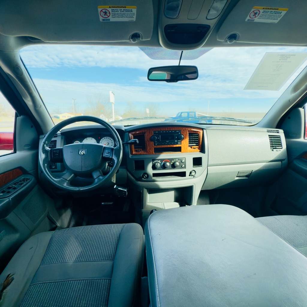 Dodge Ram 2500 4dr Quad Cab 140.5 4WD SLT 2006