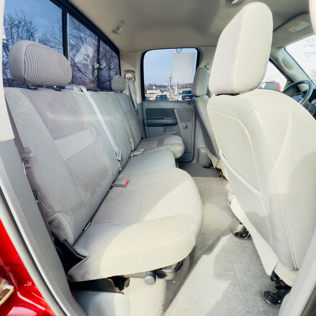 Dodge Ram 2500 4dr Quad Cab 140.5 4WD SLT 2006