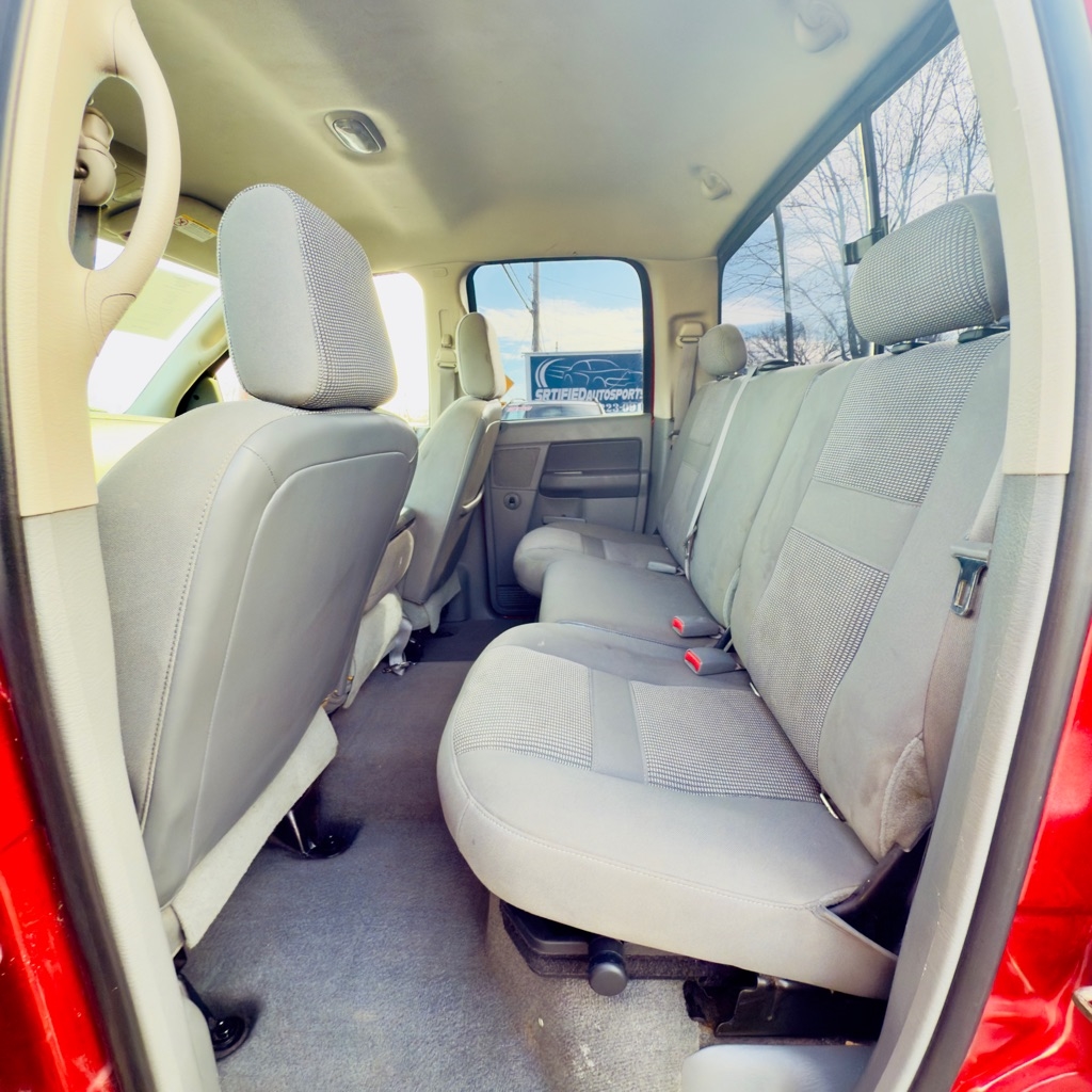 Dodge Ram 2500 4dr Quad Cab 140.5 4WD SLT 2006