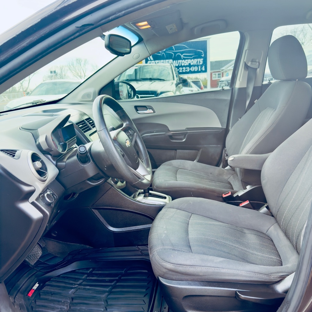 Chevrolet Sonic 4dr Sdn Auto LT 2015