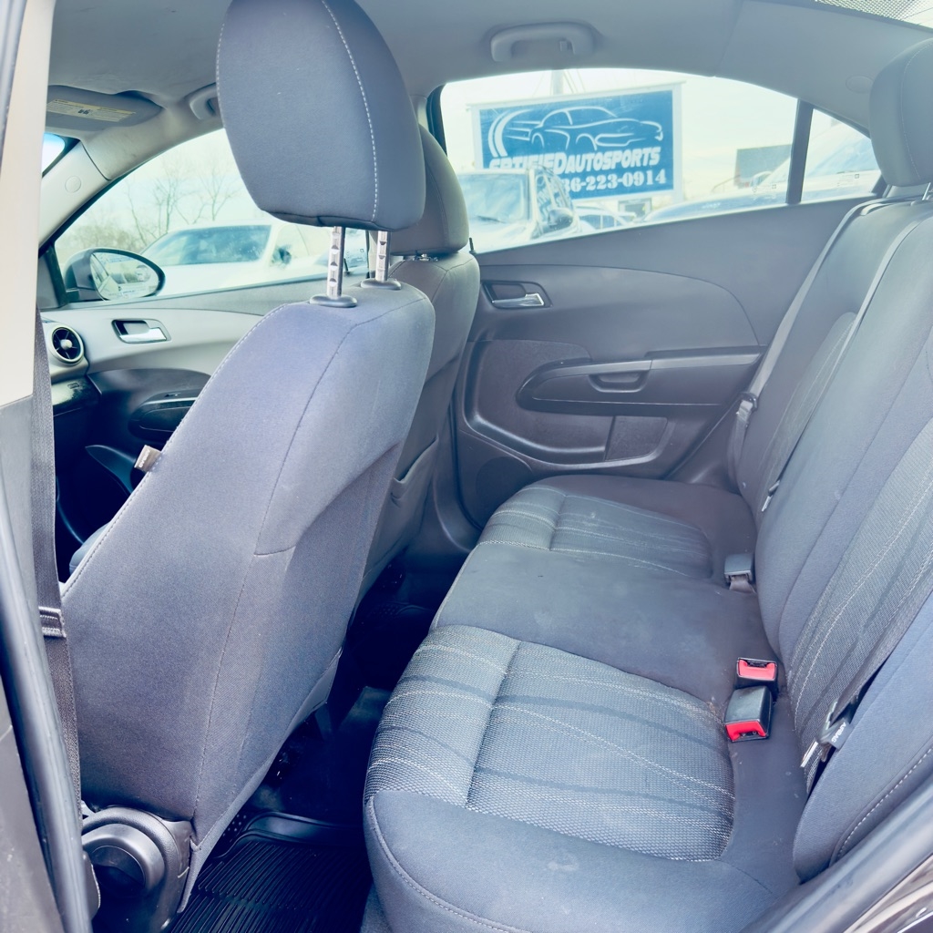 Chevrolet Sonic 4dr Sdn Auto LT 2015