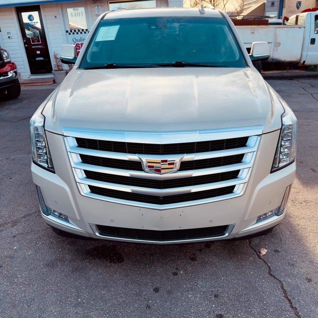 Cadillac Escalade ESV 2WD 4dr Luxury 2015