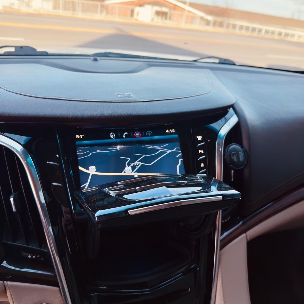 Cadillac Escalade ESV 2WD 4dr Luxury 2015